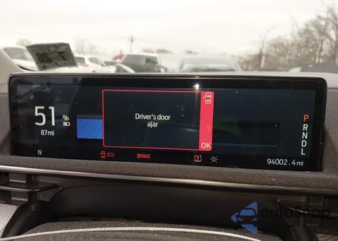 2021 Ford Mustang Mach-E Select z USA, uszkodzony, nr VIN 3FMTK1SS7MMA25651